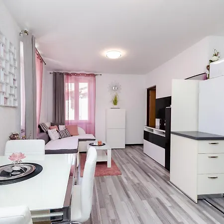 Apartment Mare *