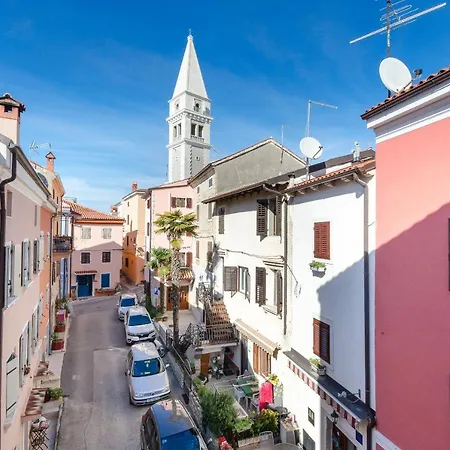Apartament Mare *